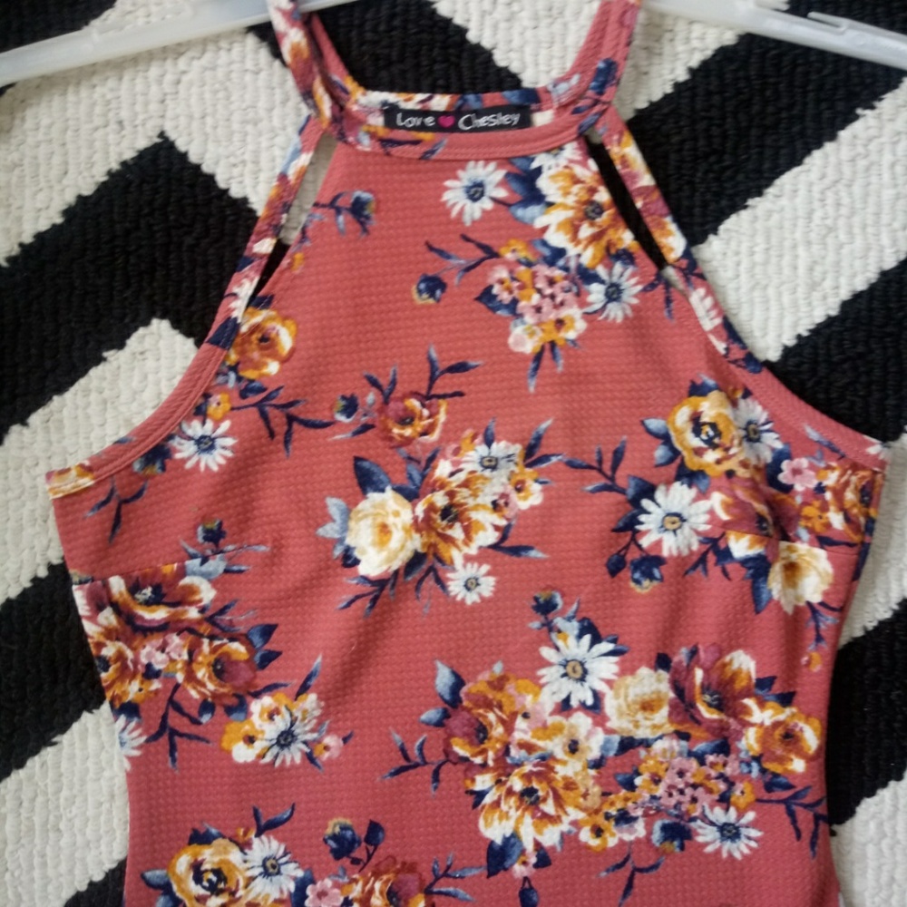 NWOT BODYCON FLORAL DRESS